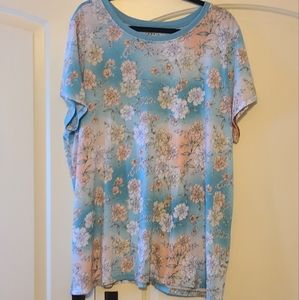Torrid Size 3 Top Like New only worn 1 time.